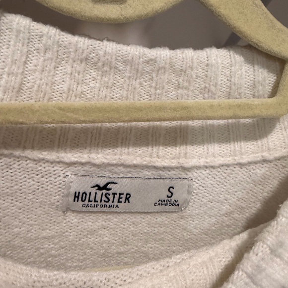 Hollister Cream and Red Geometric Sweater - Picture 3 of 4
